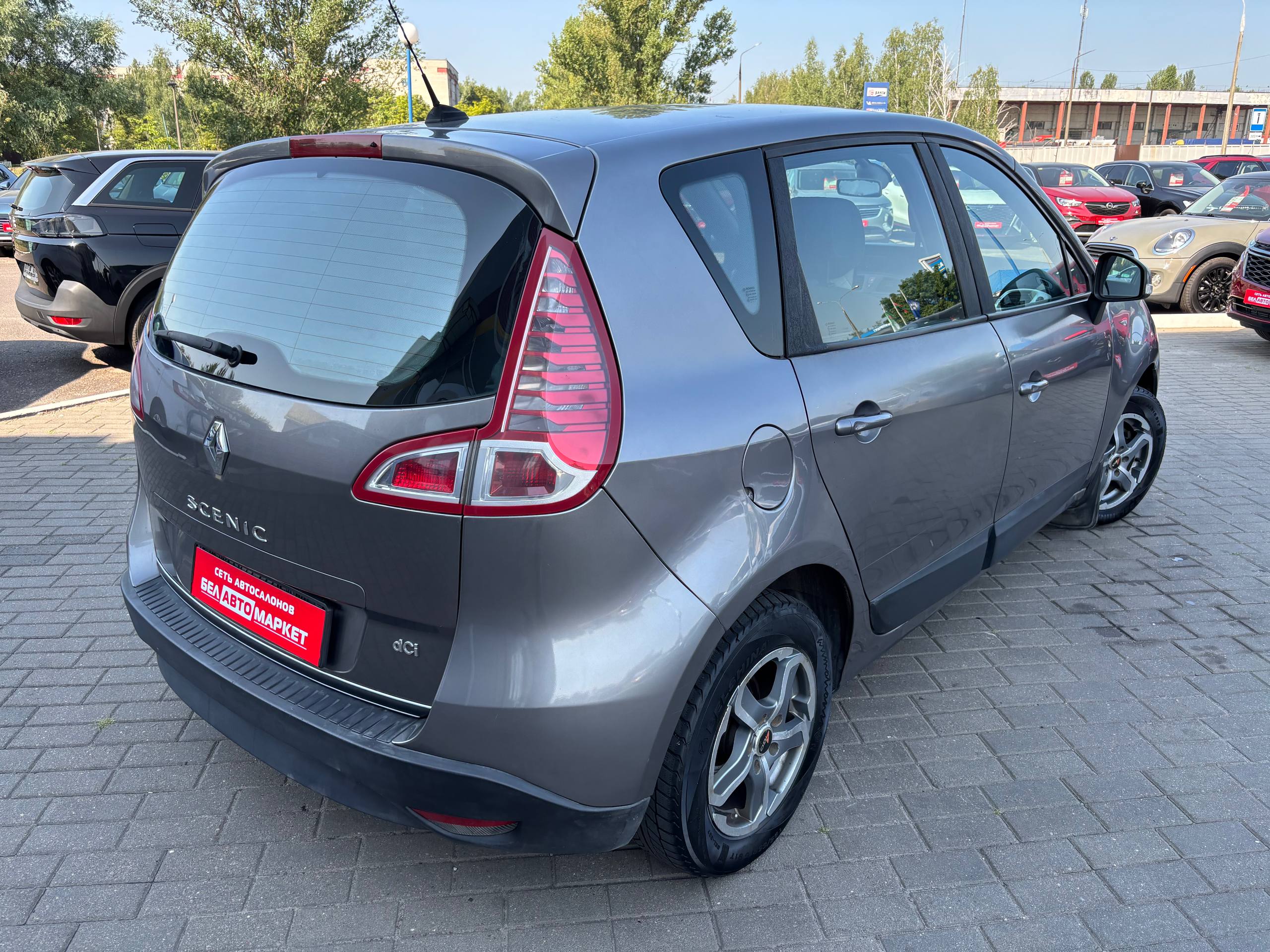 Фото автомобиля 2