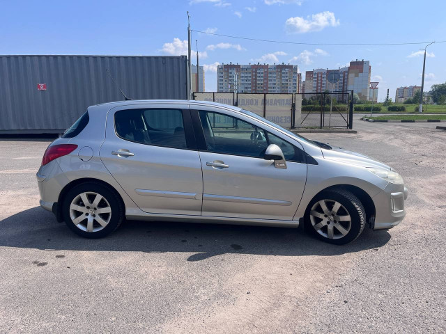 Фото автомобиля 3