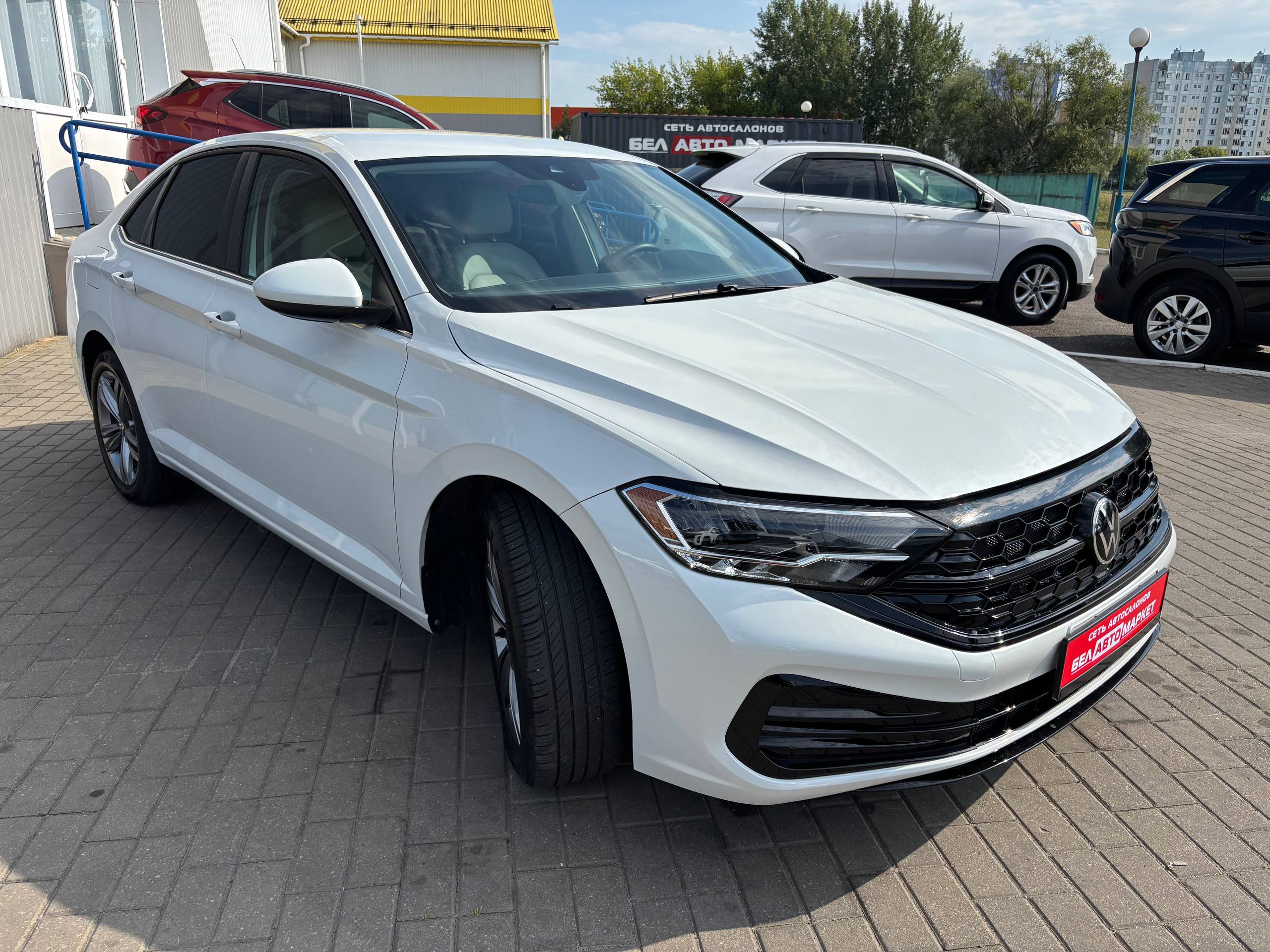Фото автомобиля 3
