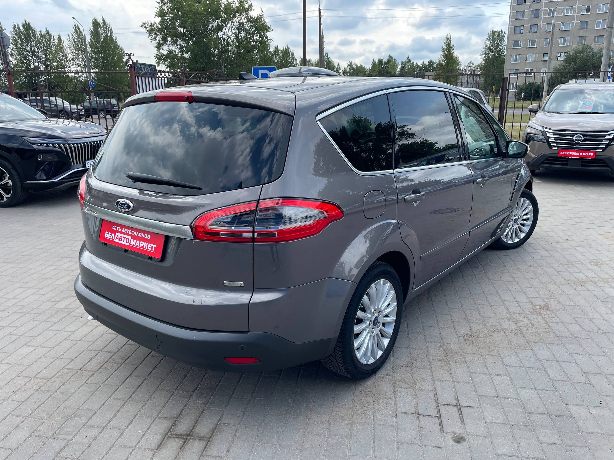 Фото автомобиля 12