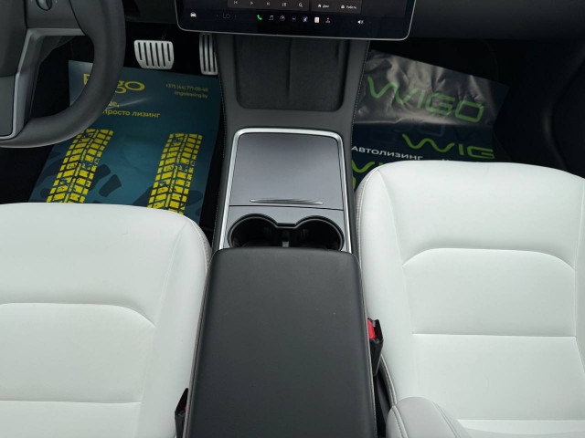 Фото автомобиля 12