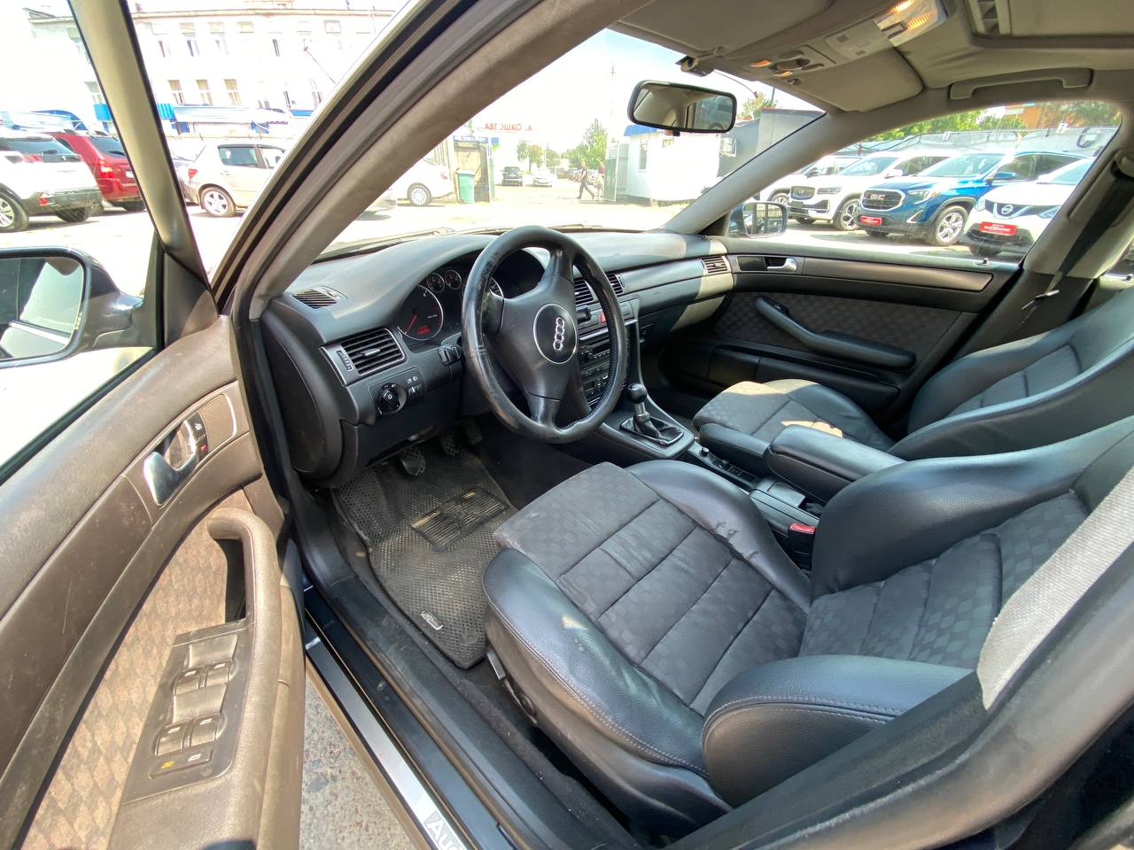 Фото автомобиля 8