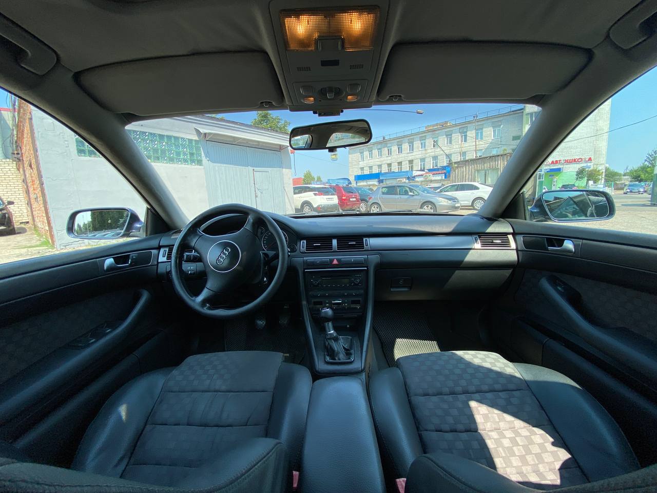 Фото автомобиля 12