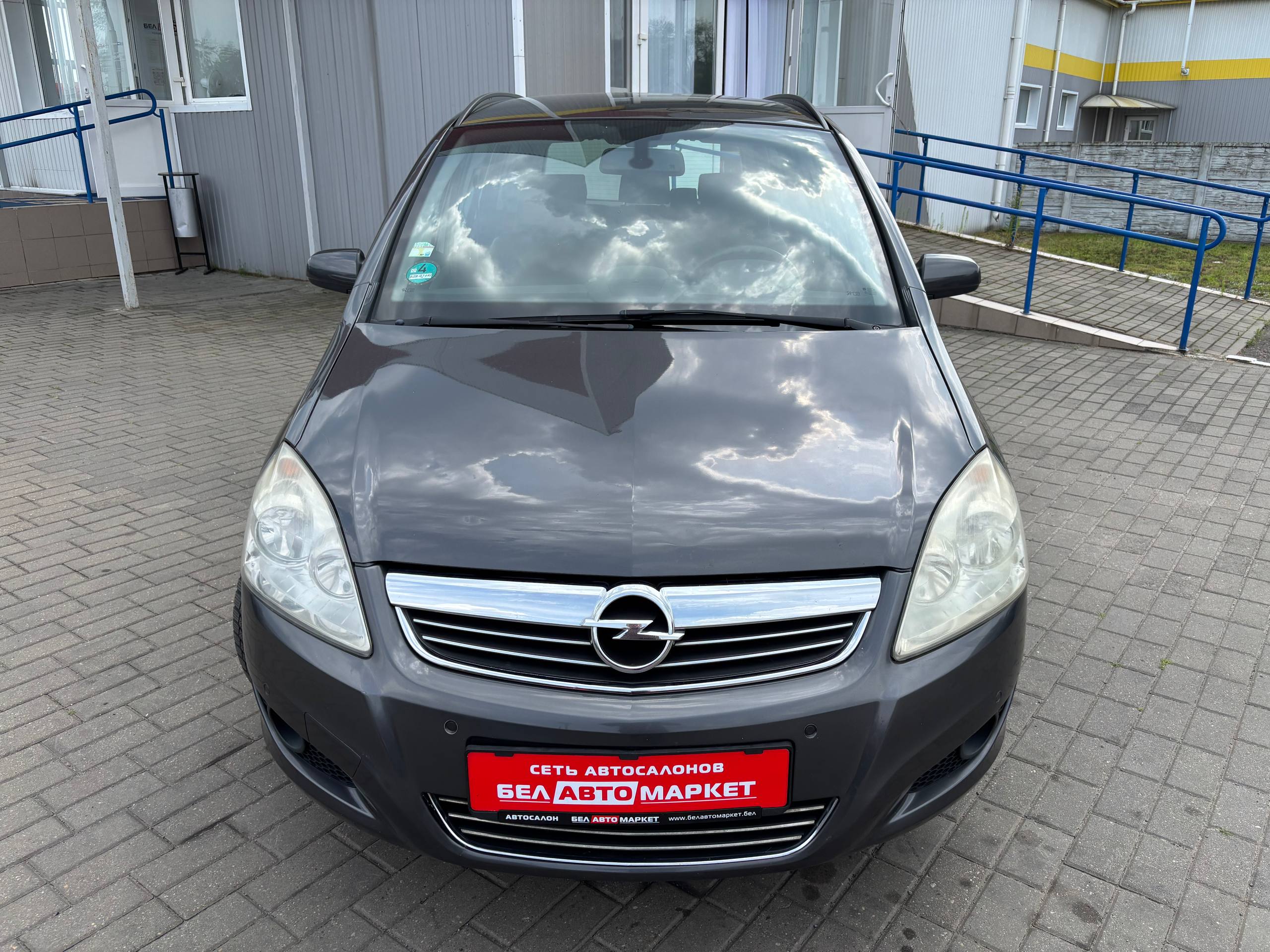 Фото автомобиля 3