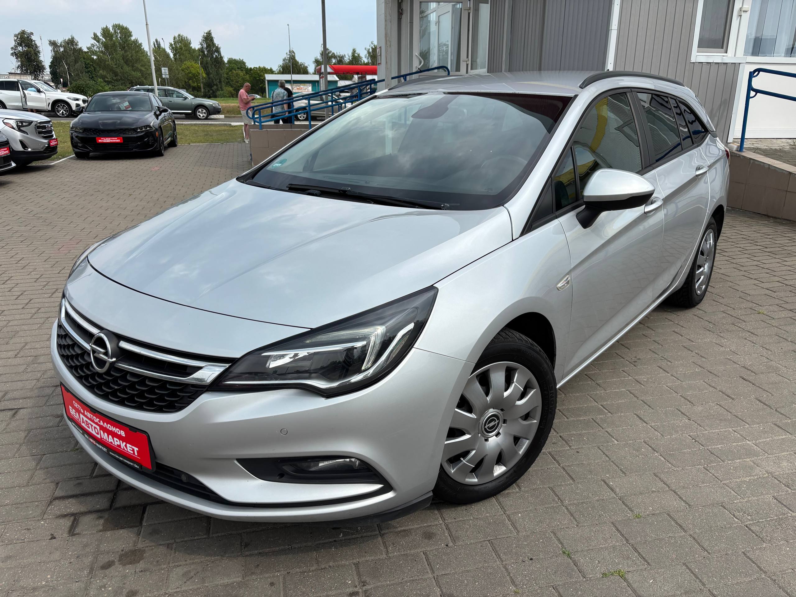 авто с пробегом opel astra 2017