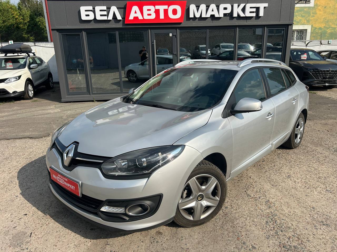 авто с пробегом renault megane 2015