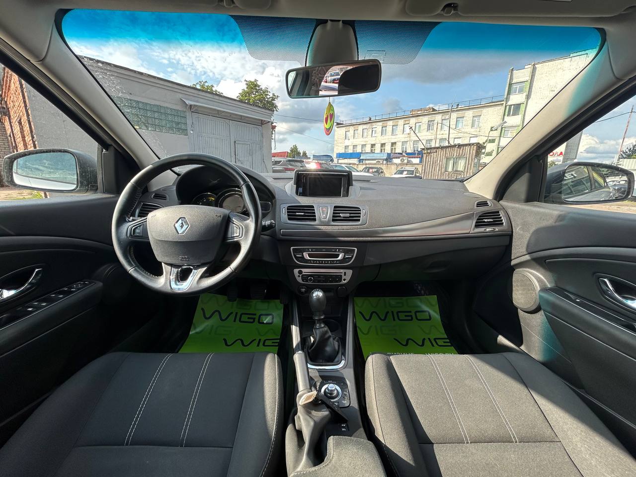 Фото автомобиля 10