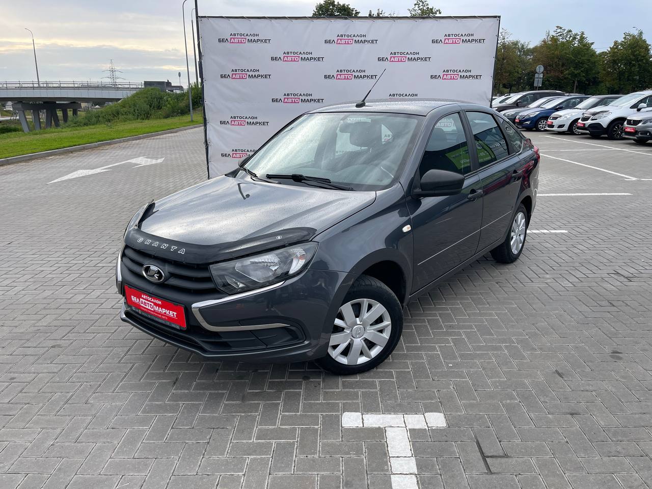 авто с пробегом lada (ВАЗ) granta 2018