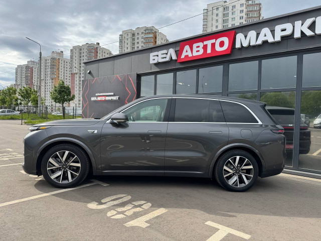 Фото автомобиля 7