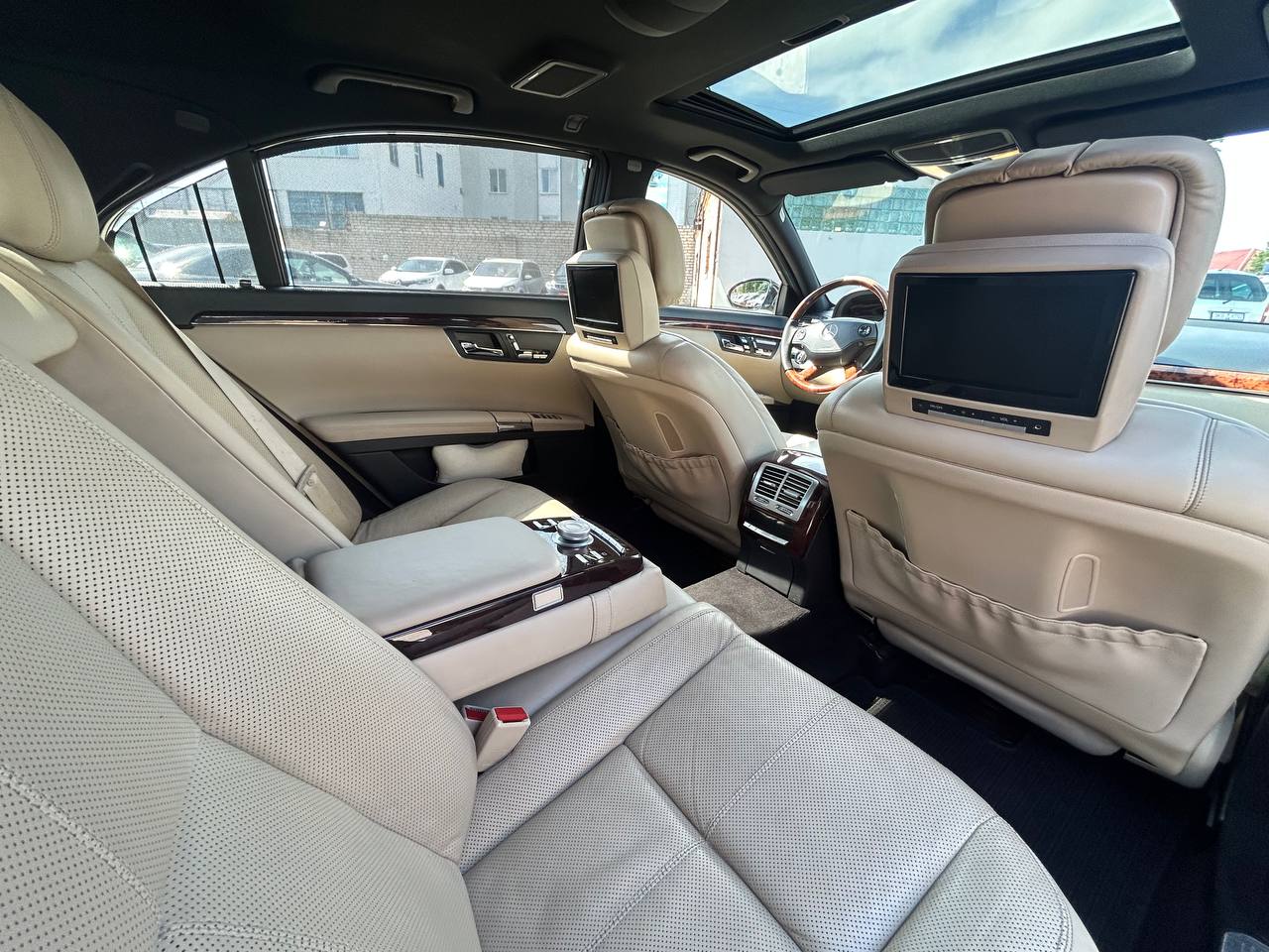 Фото автомобиля 12