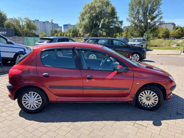 Фото автомобиля 3