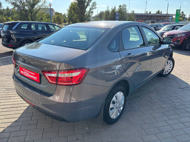 Фото автомобиля 5