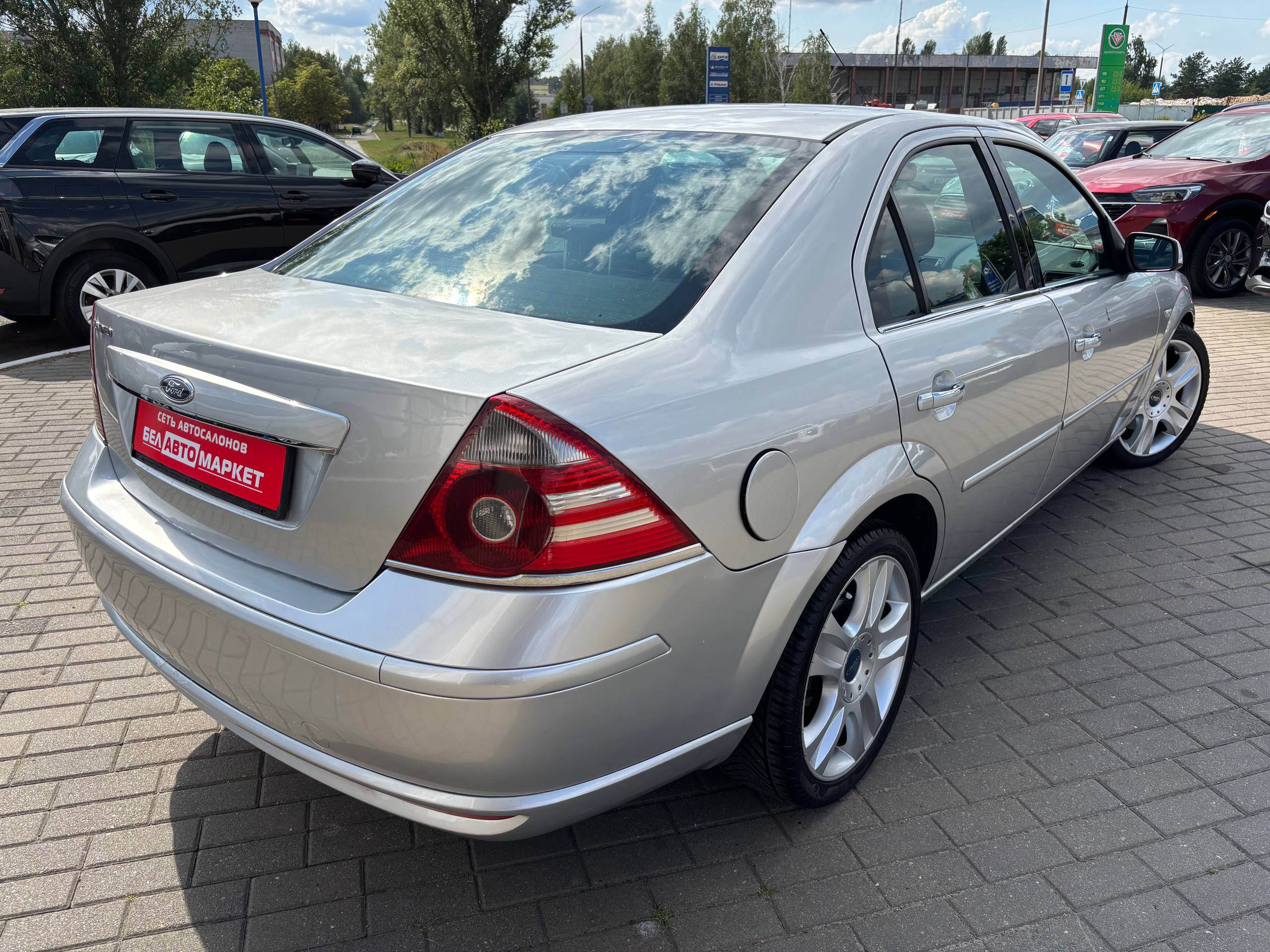 Фото автомобиля 5