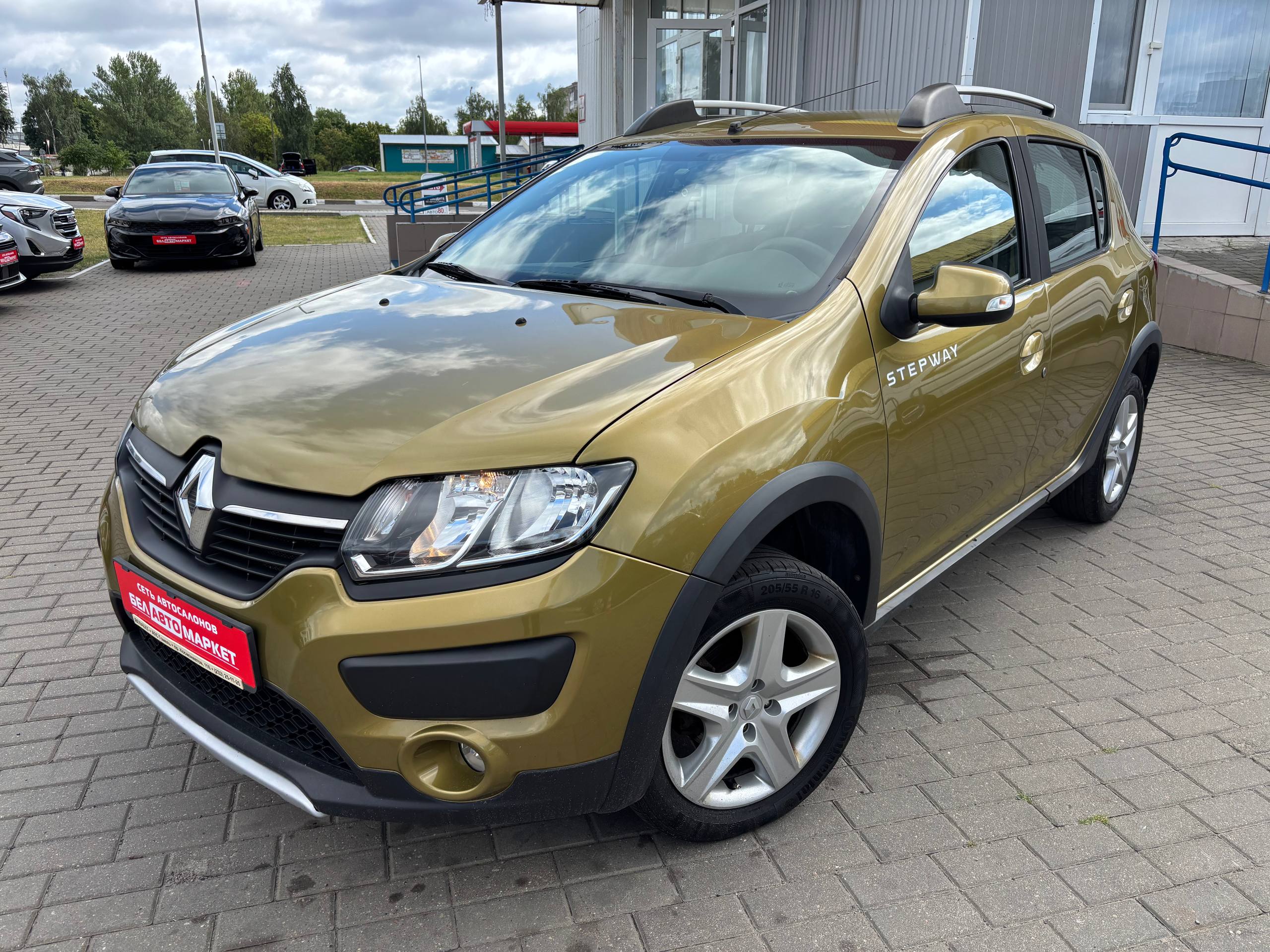 авто с пробегом renault Sandero Stepway 2015