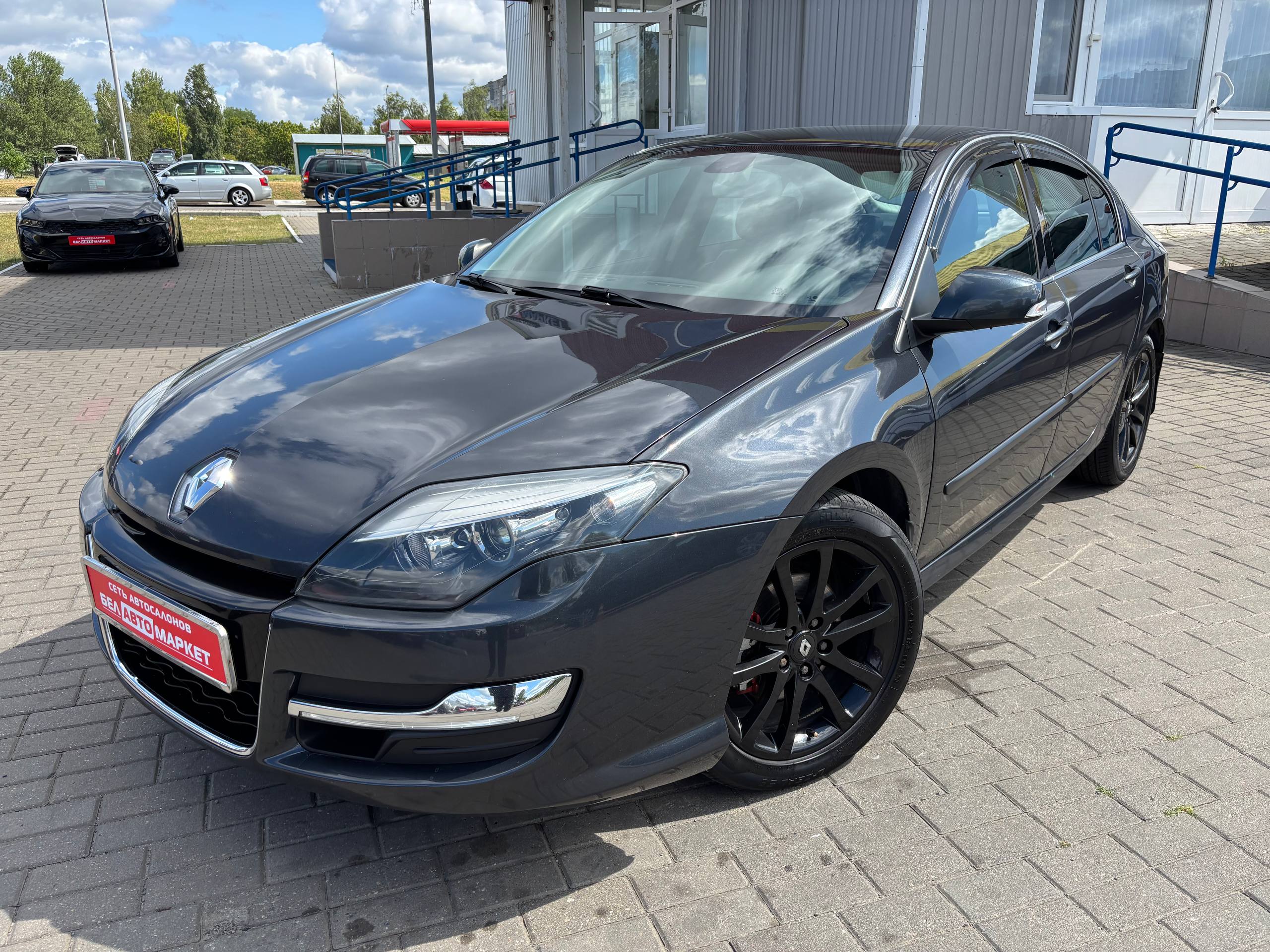 авто с пробегом renault laguna 2014