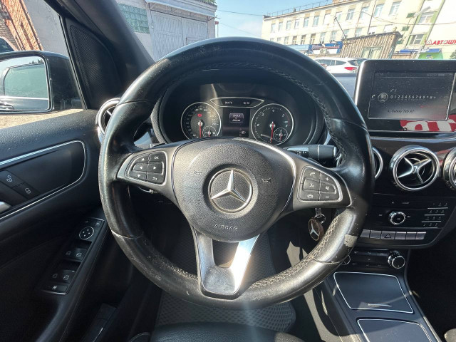 Фото автомобиля 12