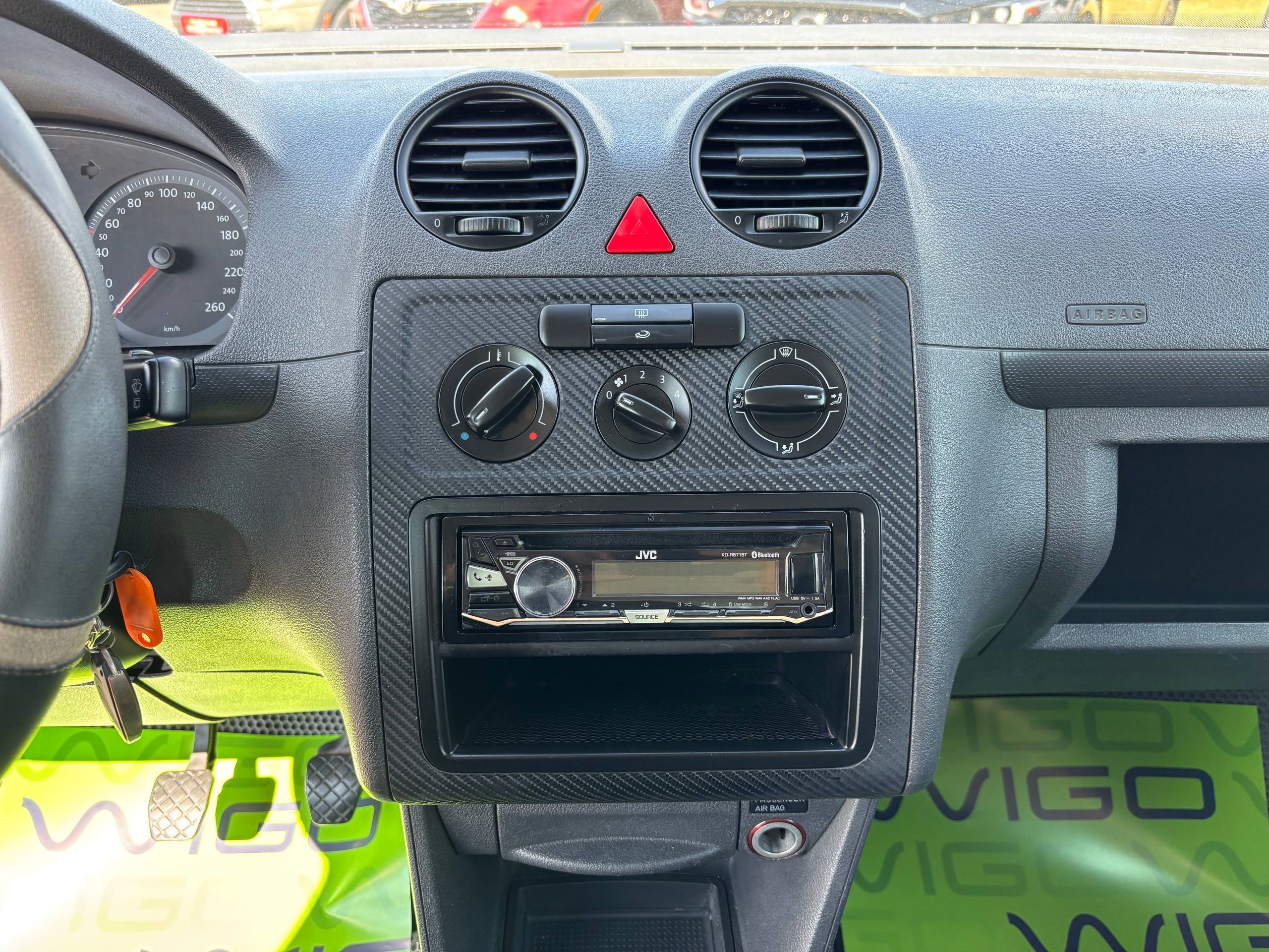 Фото автомобиля 11