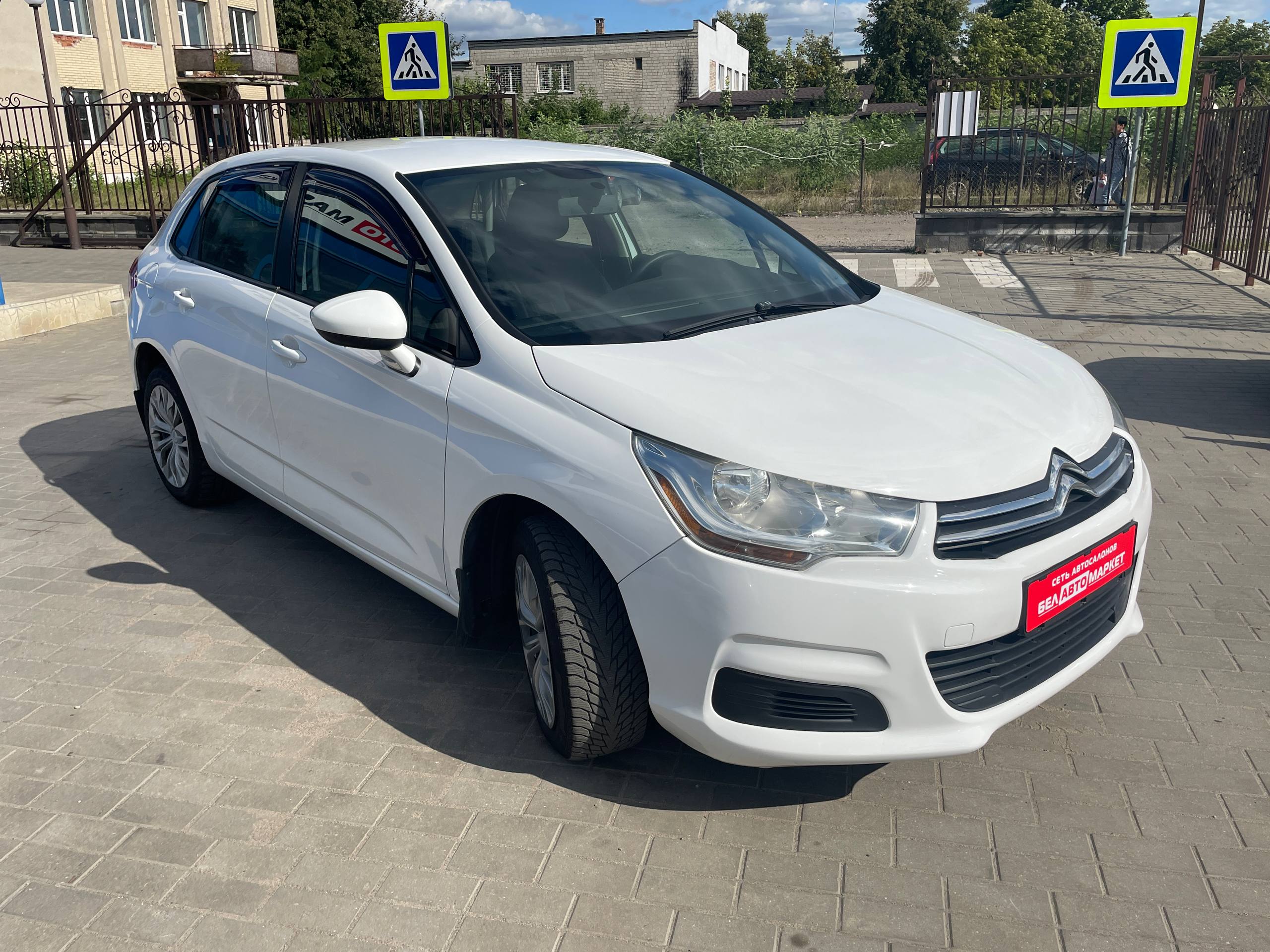 Фото автомобиля 3