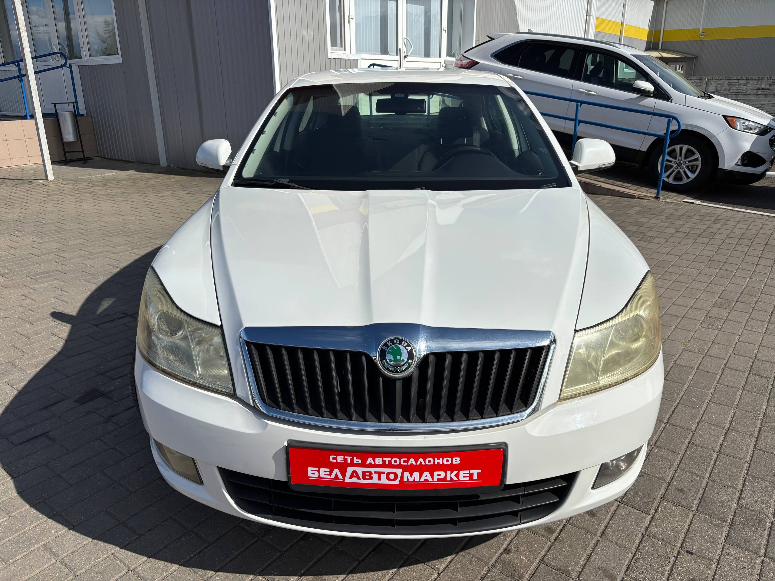 Фото автомобиля 3