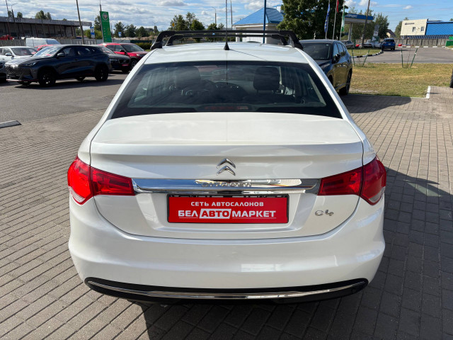 Фото автомобиля 6