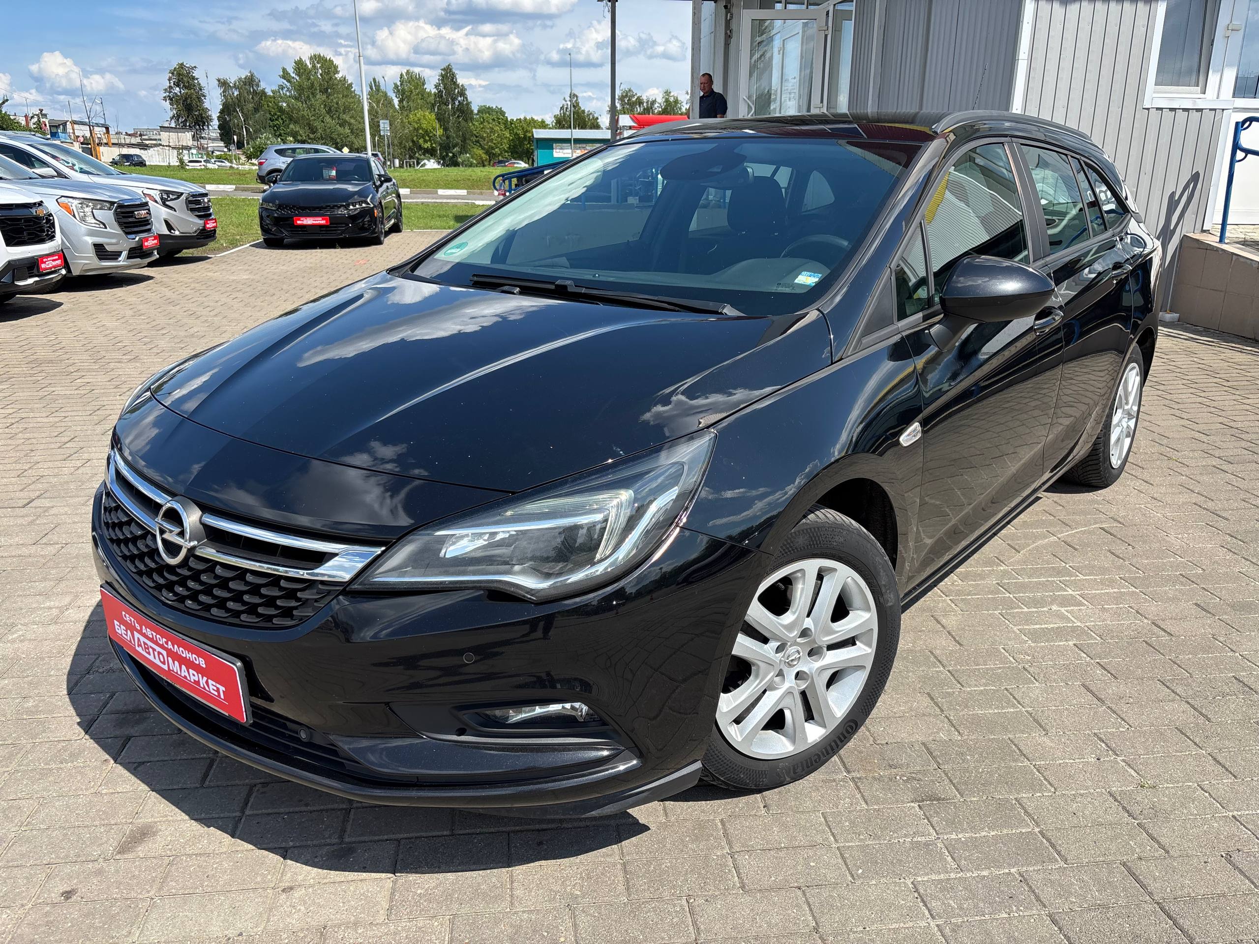 авто с пробегом opel astra 2018