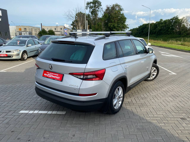 Фото автомобиля 2
