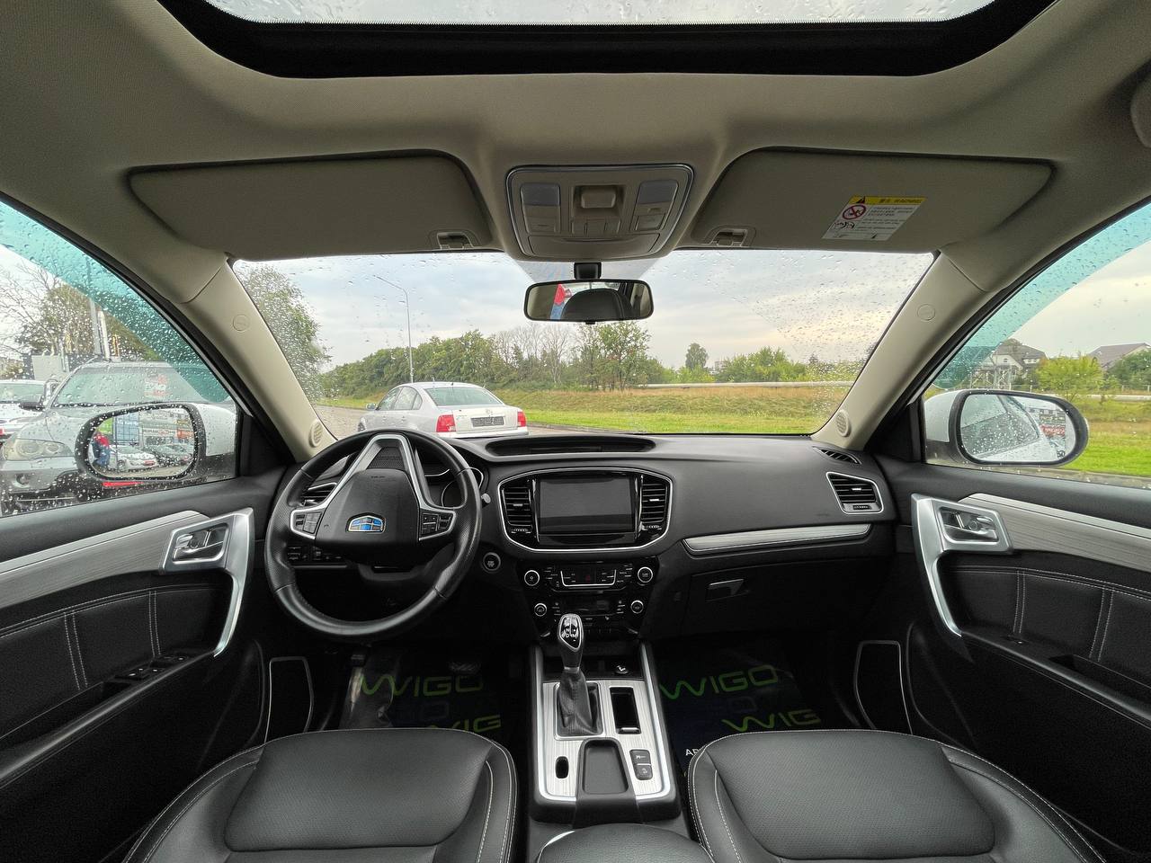 Фото автомобиля 12