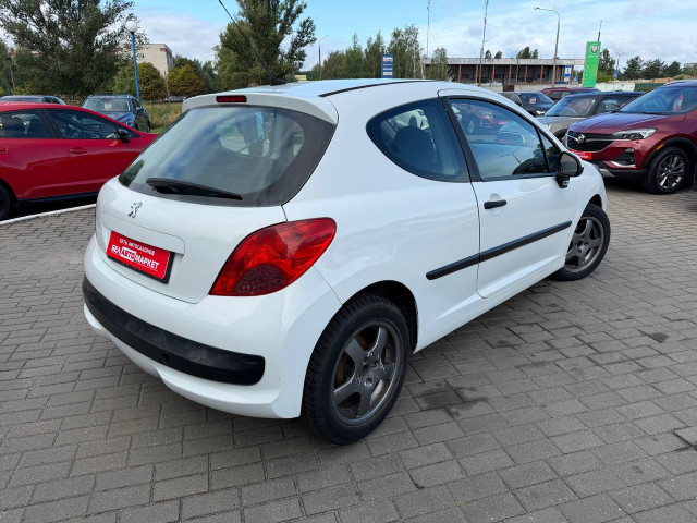 Фото автомобиля 2