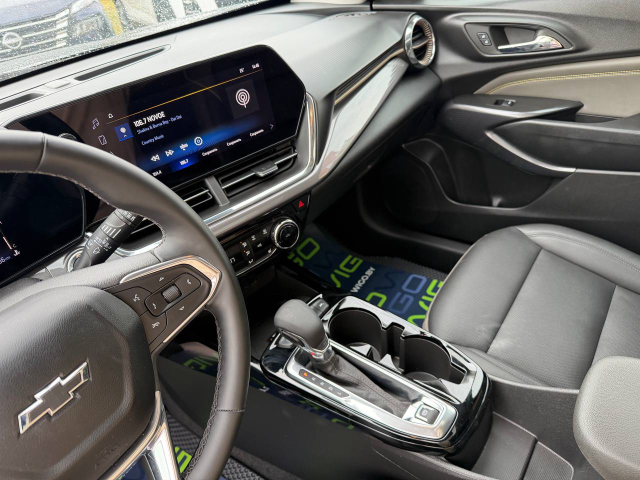 Фото автомобиля 12