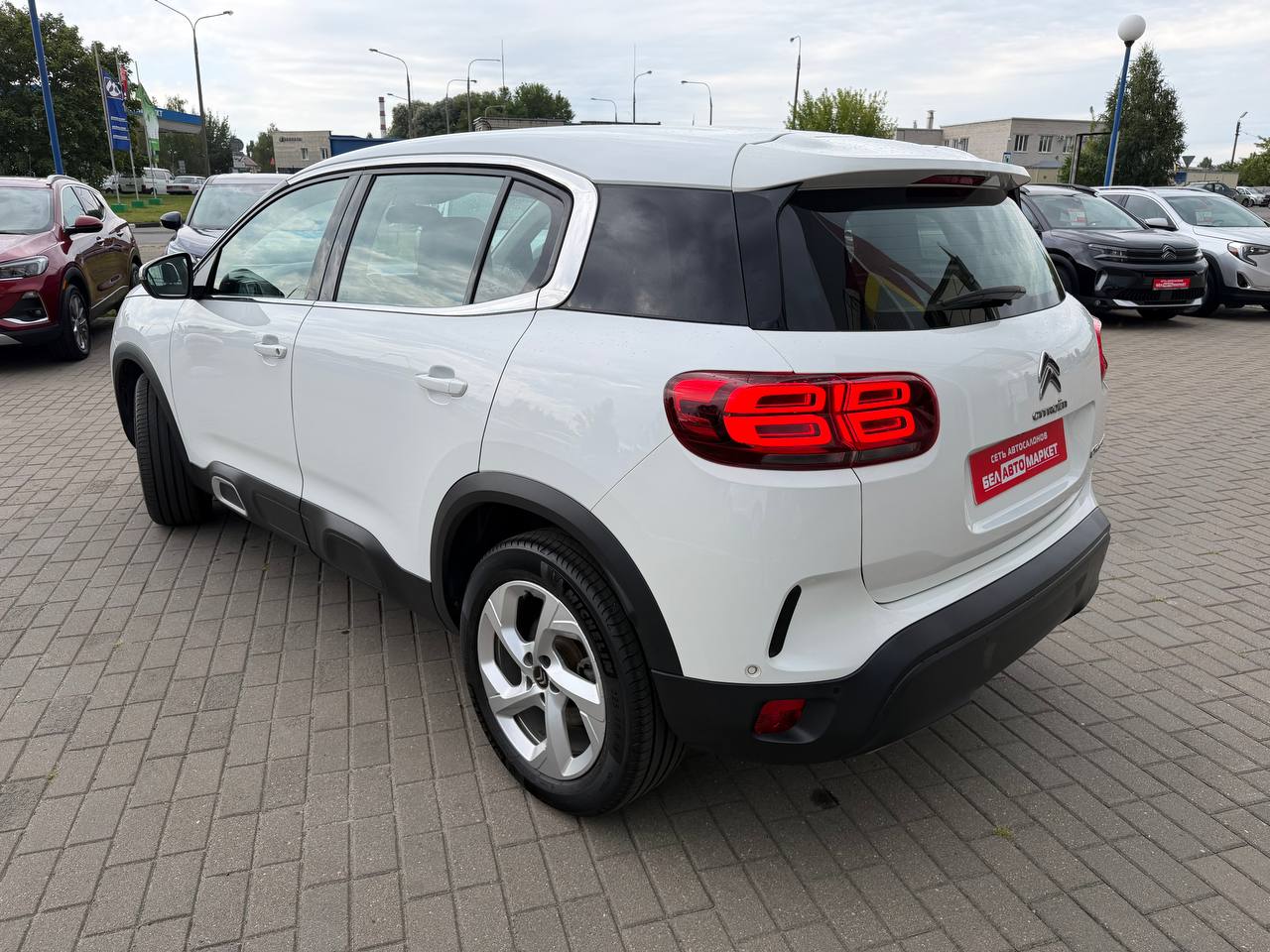 Фото автомобиля 7