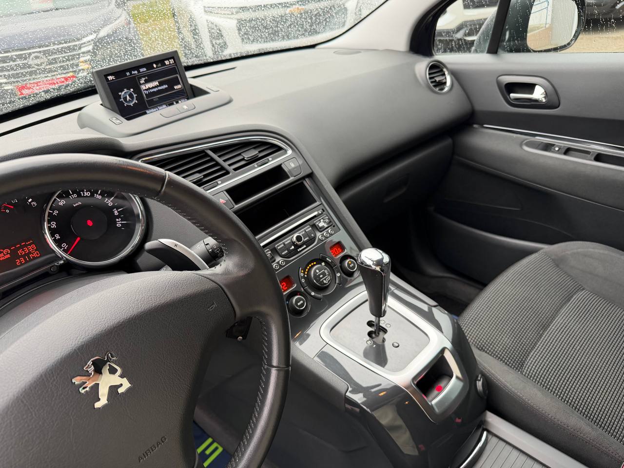 Фото автомобиля 12