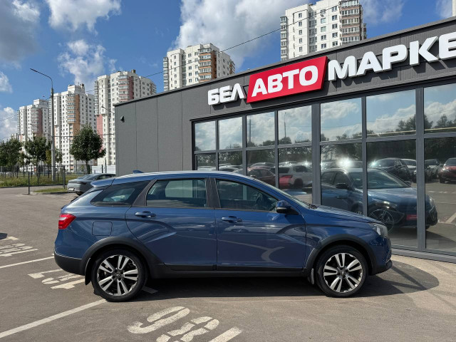 Фото автомобиля 3