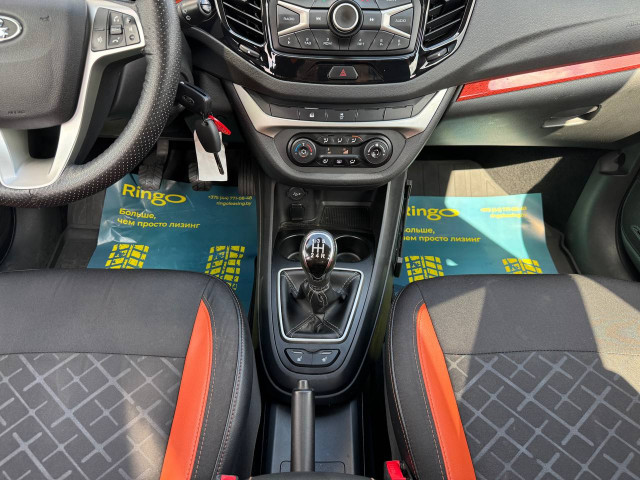 Фото автомобиля 12