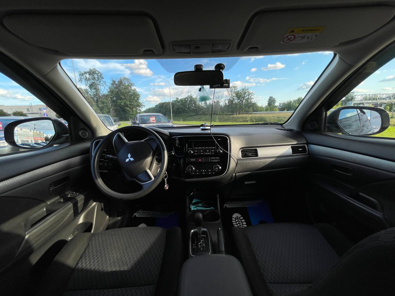 Фото автомобиля 12