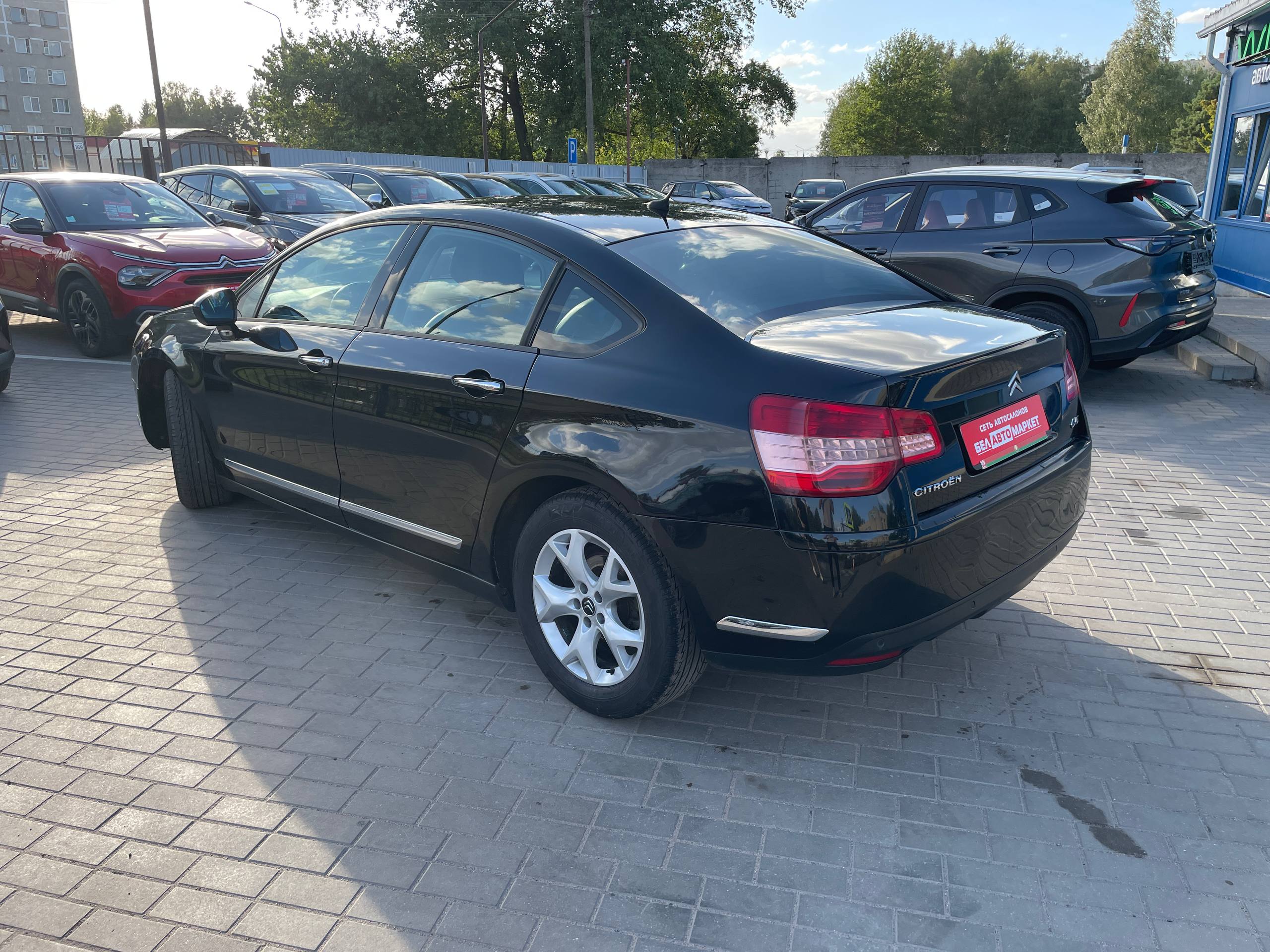 Фото автомобиля 10