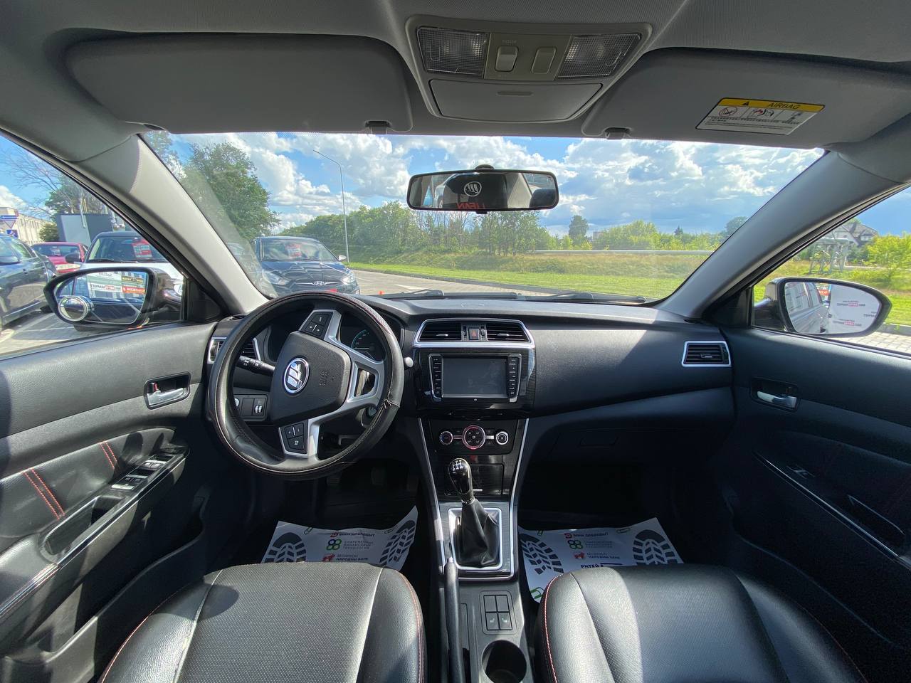 Фото автомобиля 12