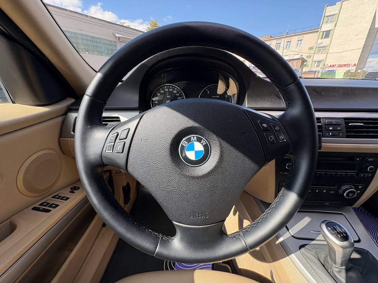 Фото автомобиля 10