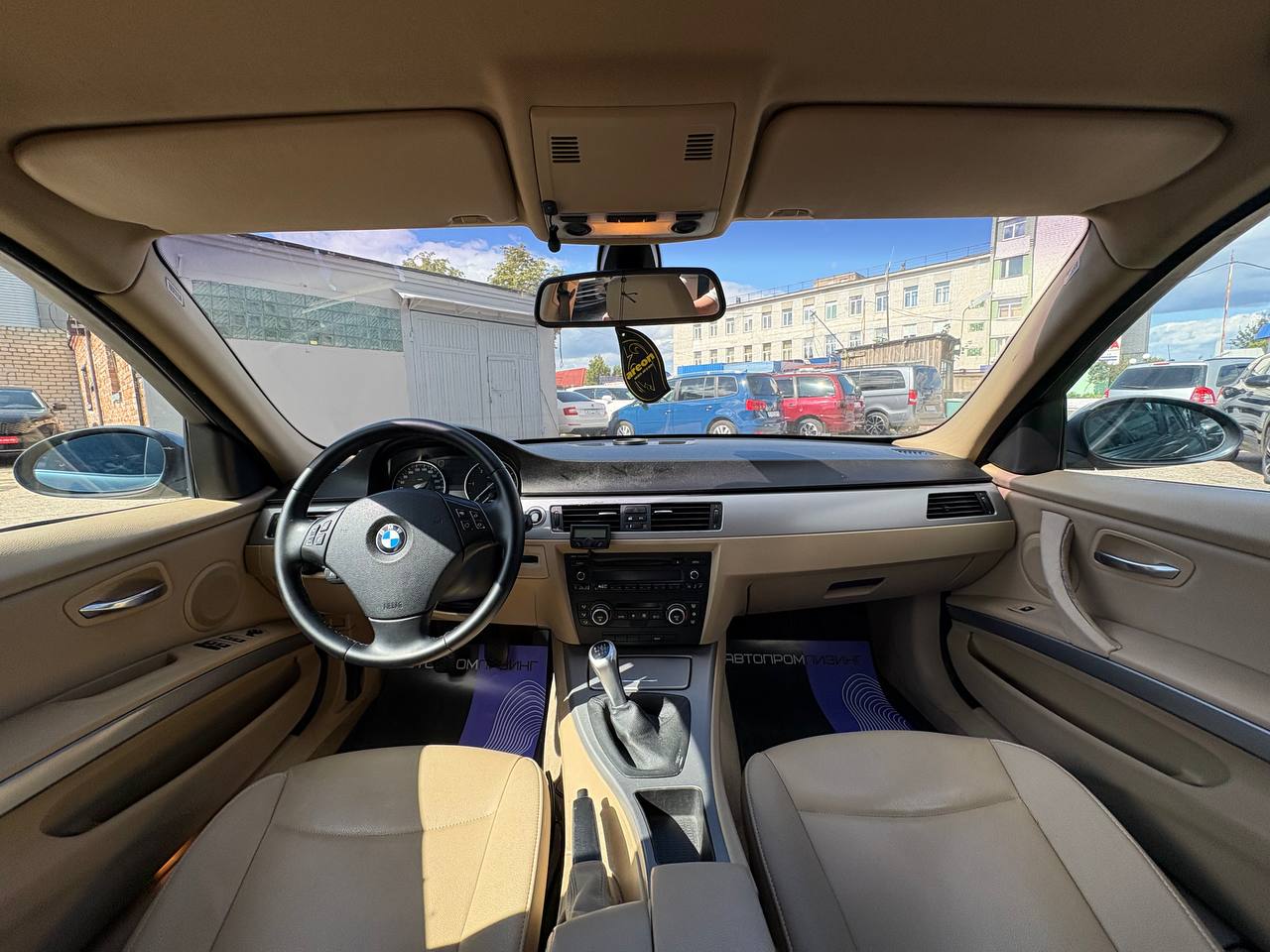 Фото автомобиля 11
