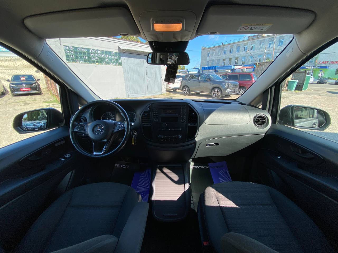 Фото автомобиля 12