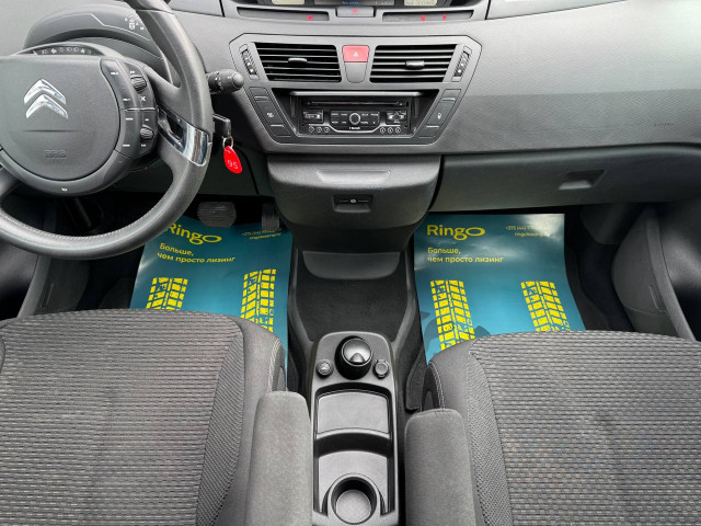 Фото автомобиля 12