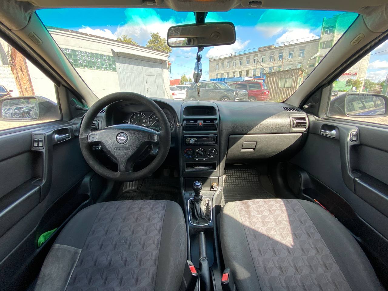 Фото автомобиля 12