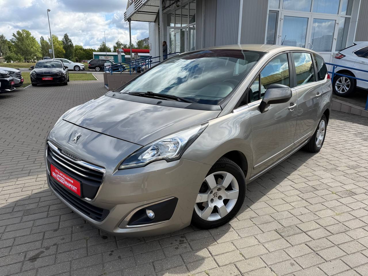 авто с пробегом peugeot 5008 2014