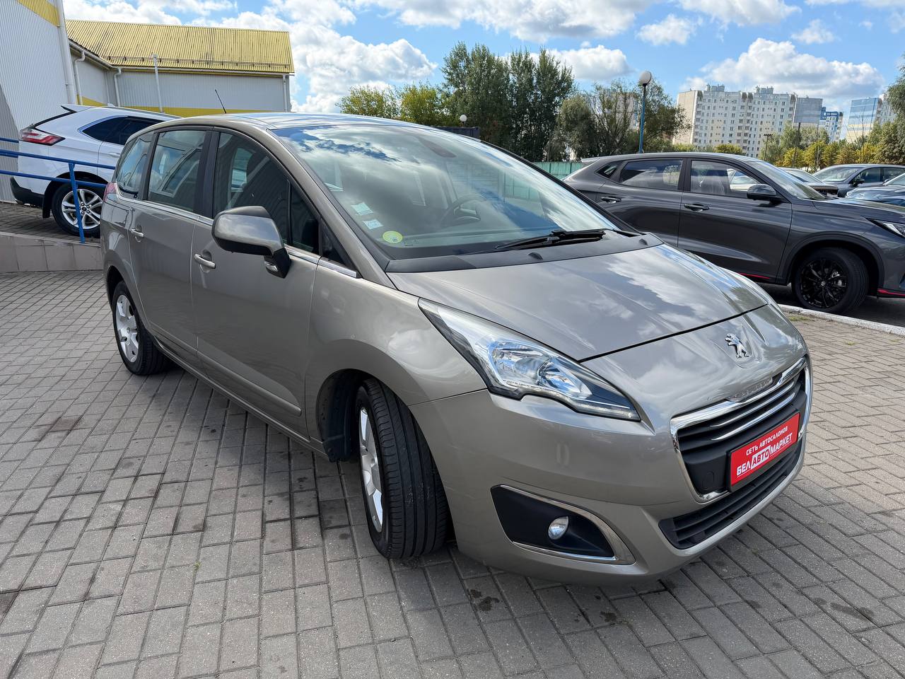 Фото автомобиля 3
