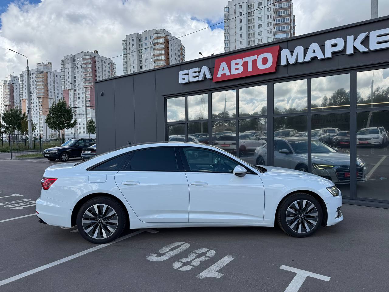 Фото автомобиля 3