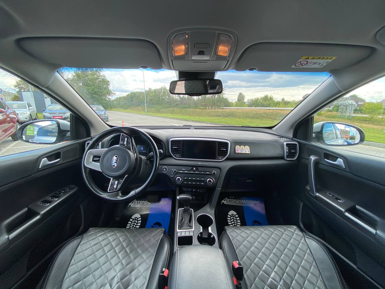 Фото автомобиля 12