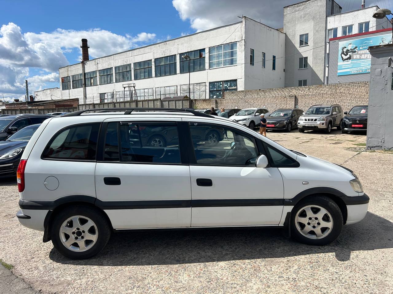 Фото автомобиля 3
