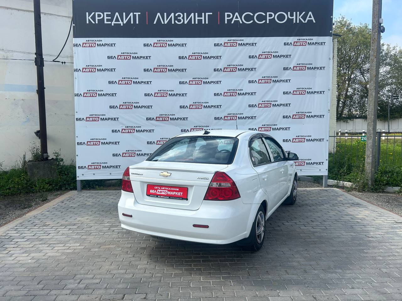 Фото автомобиля 3