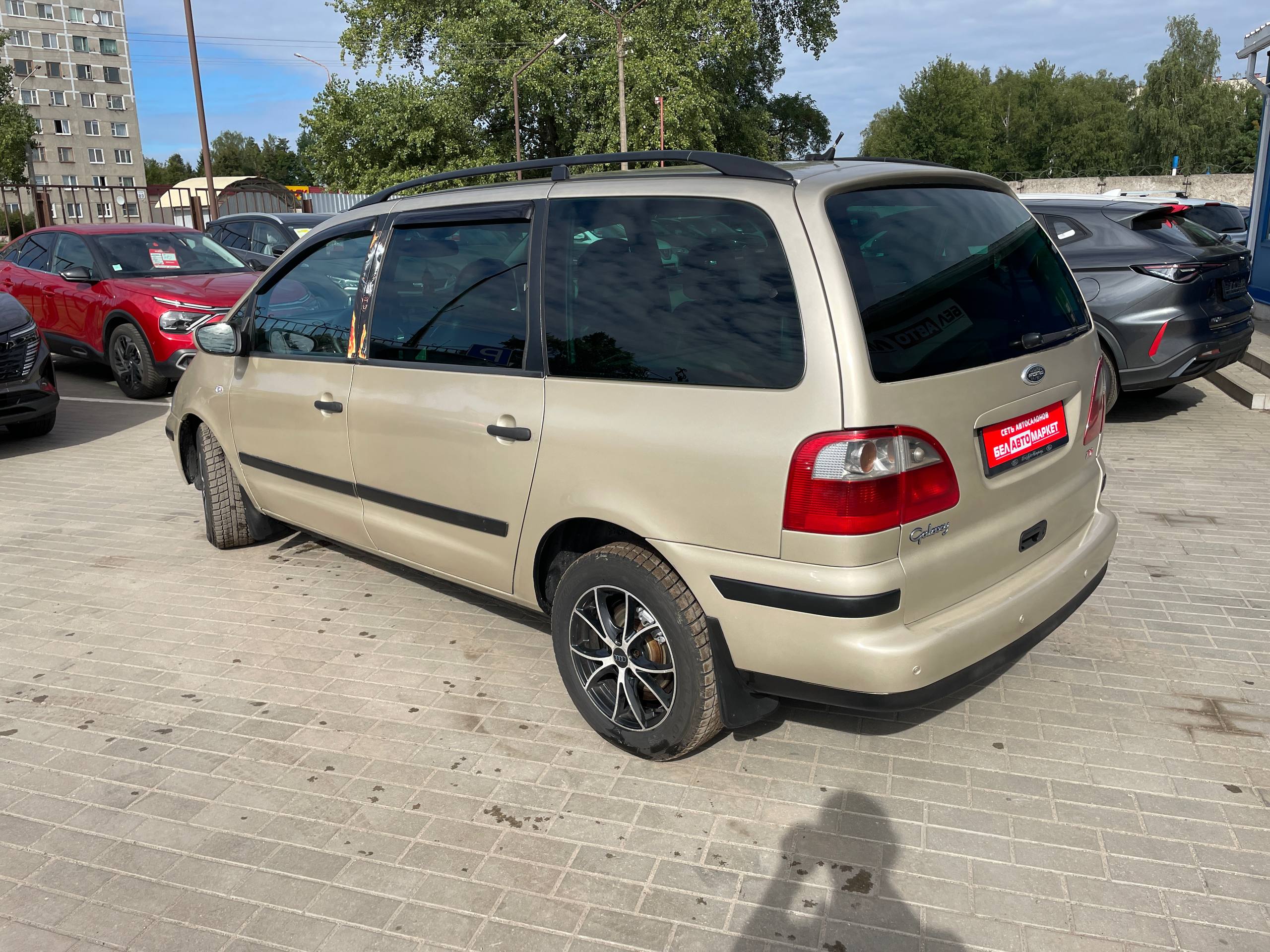 Фото автомобиля 10