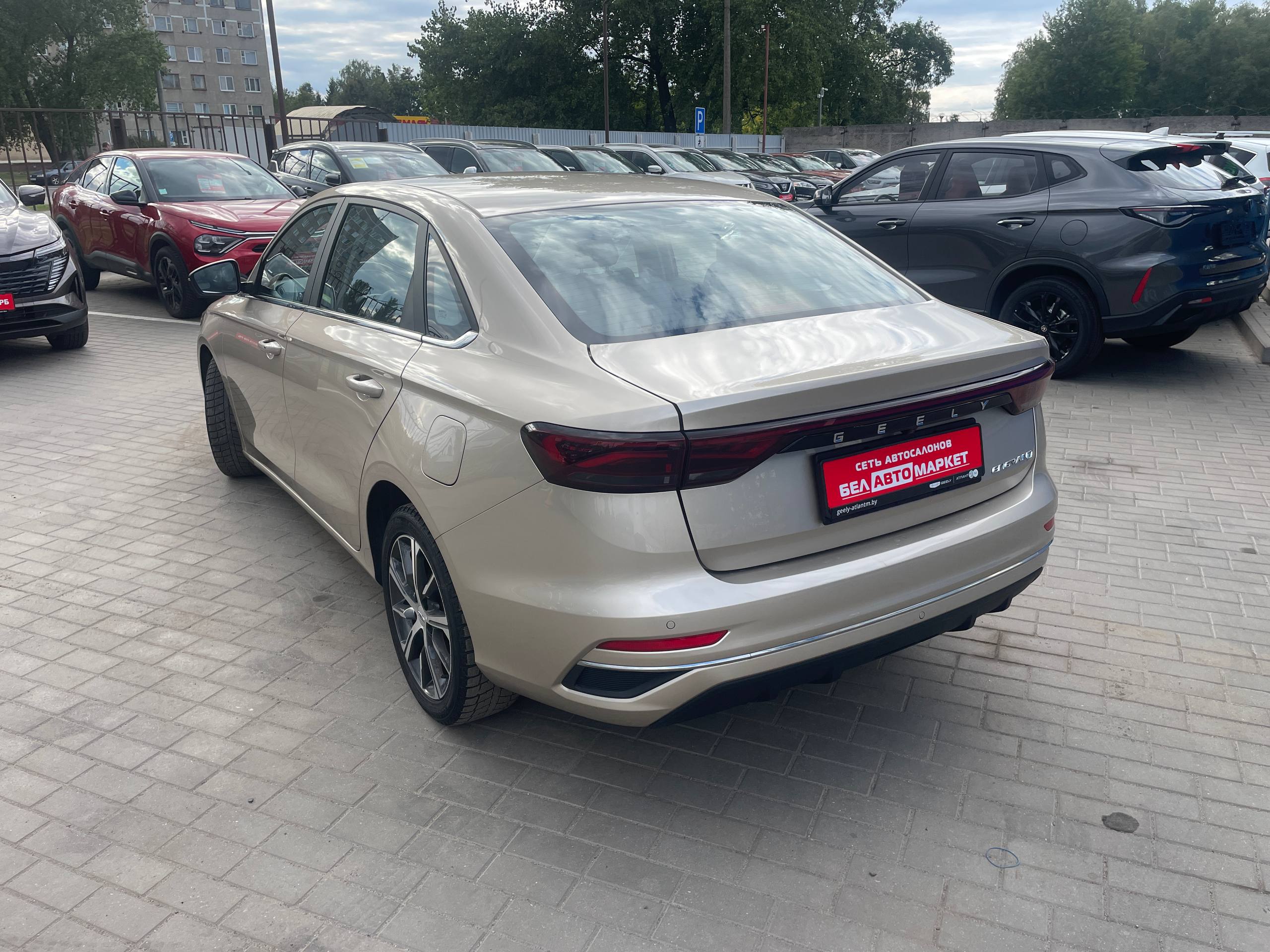 Фото автомобиля 8