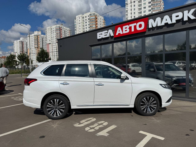 Фото автомобиля 3